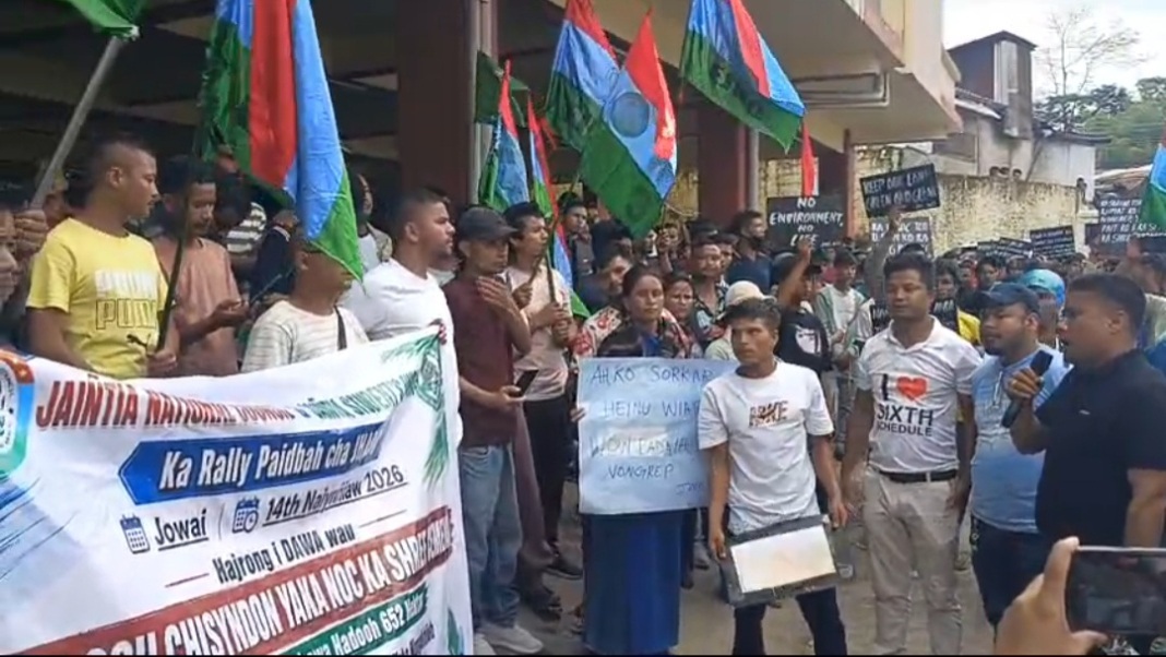 JNC, JSU take out protest march to JHADC seeking removal of Nongkhlieh Dolloi